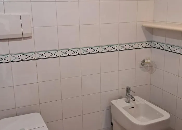 Tiburtina Apartament *